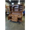 Image 2 : VILAS MAPLE 2PC BUFFET AND HUTCH