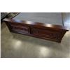 Image 3 : QUEEN SIZE MODERN SLEIGH BED FRAME W/ STORAGE FOOTBOARD