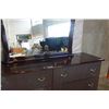 Image 2 : CHERRY FINISH 6 DRAWER DRESSER W/ MIRROR