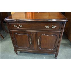 FRENCH PROVINCIAL 1 DRAWER 2 DOOR STAND