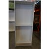 Image 3 : 7FT WHITE BOOKSHELF
