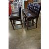 Image 3 : 5 WOOD AND BROWN LEATHER BAR STOOLS