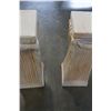 Image 2 : 2 CAST PILLARS