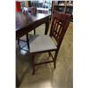 Image 2 : MODERN DINING TABLE W/ LEAF AND 3 CHAIRS
