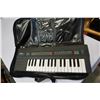 Image 1 : YAMAHA KEYBOARD IN CASE