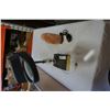 Image 1 : MAGNIFYING LAMP AND SALT LAMP