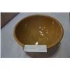 Image 1 : ALBERTA POTTERIES REDCLIFF BEIGE MIXING BOWL