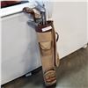 Image 1 : VINTAGE GOLF BAG AND CLUBS