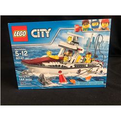 Lego 60147 - CITY FISHING BOAT (Retired)