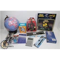 FLAT WITH SPACE INVADERS USB