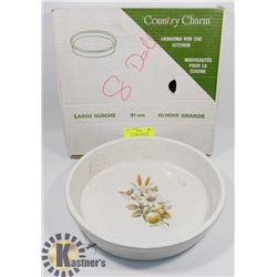 LARGE 31 CM BLUE MOUNTAIN POTTERY CHARM CUICHE DIS