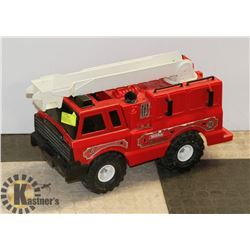 METAL/ PLASTIC TONKA FIRE TRUCK WITH EXTENDABLE