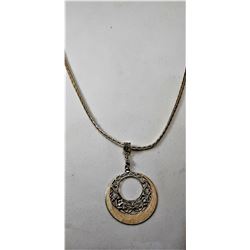 22)  FLAT 22" GOLD TONE HERRING BONE CHAIN