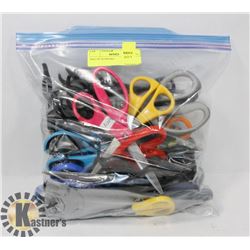 BAG OF SCISSORS