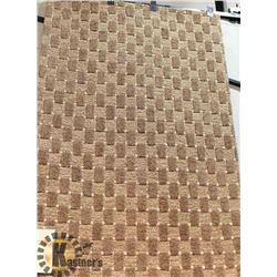 153) MILAN, 4X6 TRADITIONAL CARPET,