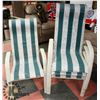 Image 1 : LOT OF 4 PATIO CHAIRS