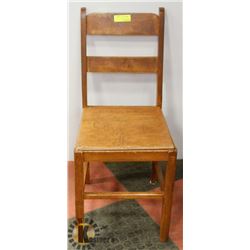 WOOD CHAIR
