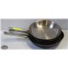 Image 1 : LOT OF 4 ASSORTED LARGE FRYING PANS