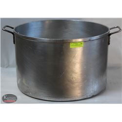 60 LITER  ALUMINUM STOCK POT.