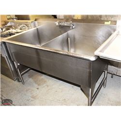 2 COMPARTMENT COMMERCIAL SINK /W FAUCET