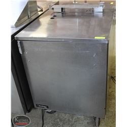 27" DELFIELD SINGLE DOOR UNDERCOUNTER COOLER