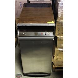 WHIRLPOOL TRASH MASTER GARBAGE COMPACTOR -AS IS