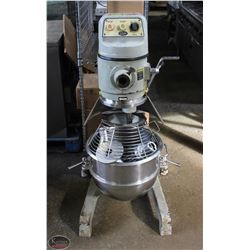 GLOBE SP30 GEAR DRIVEN 30QT. COMMERCIAL MIXER WITH