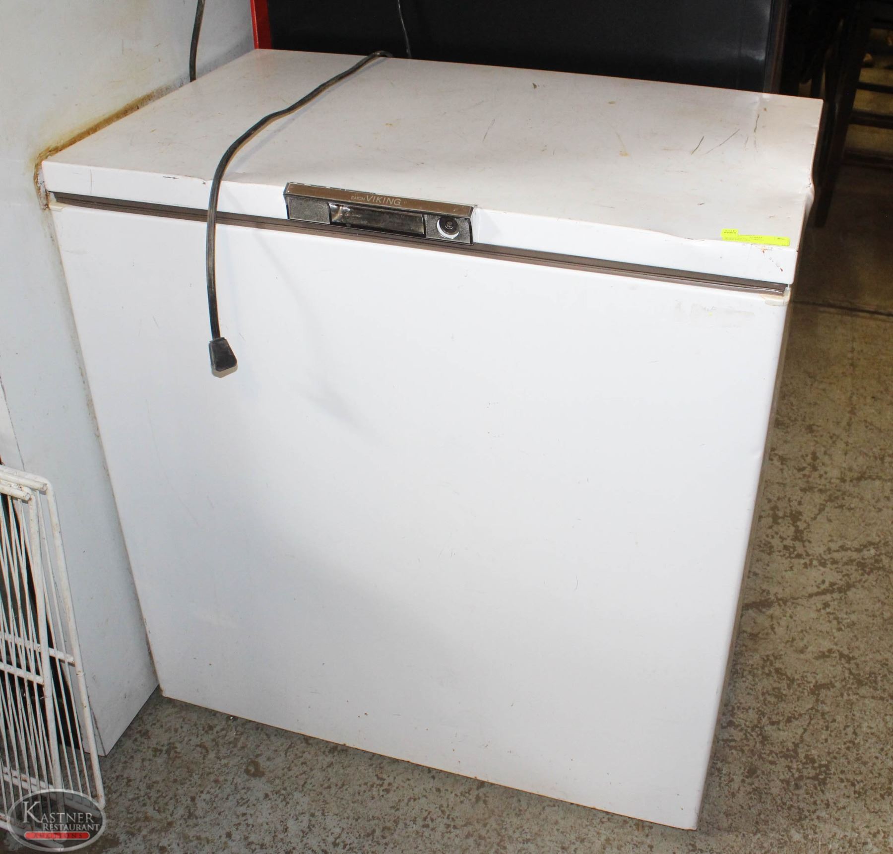 WHITE EATON VIKING DEEPFREEZER