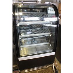 QBD CURVED GLASS DISPLAY COOLER