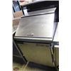 Image 1 : BEVERAGE AIR REFRIGERATED PREP TABLE WITH COVER