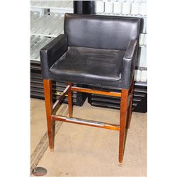 COMMERCIAL LEATHER BAR CHAIRS W/ ARMRESTS