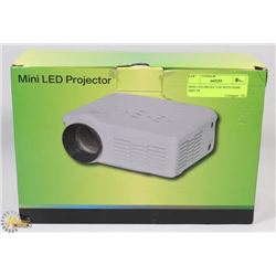 MINI LED PROJECTOR WITH HDMI IMPUTS