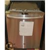 Image 1 : GE BUILT IN TALL TUB DISHWASHER W/ HIDDEN CONTROLS