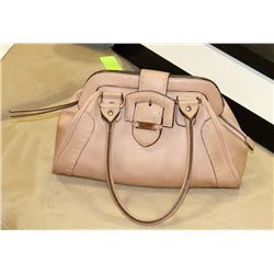 GUESS LIGHT PINK PURSE