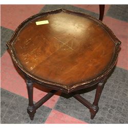 ANTIQUE WOOD ACCENT TABLE - CIRCA 1900's - 23"H