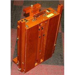 COLLAPSIBLE ART EASEL.