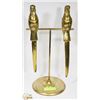 Image 1 : BRASS PARROTS ON STAND 18" TALL.