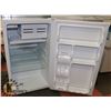 Image 2 : GE MINI FRIDGE.