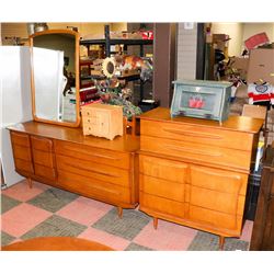 VINTAGE 72" X 19"X32"H DRESSER SOLD WITH 40"X19"XH