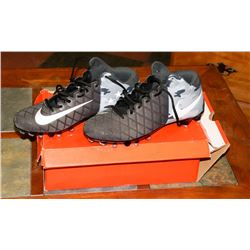 NEW NIKE CLEATS SIZE 13
