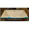 Image 1 : 40.75"X71.75" JET TUB