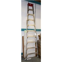 BAILIFF SEIZURE 10FT ALUMINUM LADDER