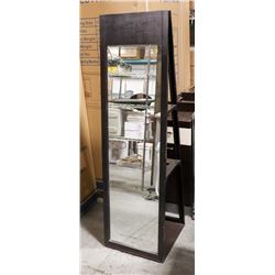 BAILIFF SEIZURE STANDING MIRROR / SHELF