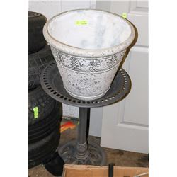 BIRD BATH SOLD WITH PLANTER
