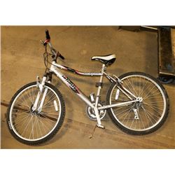 POLICE SEIZURE! INFINITY INTRIGUE RED & WHITE BIKE