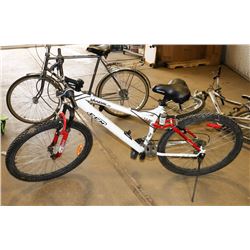 POLICE SEIZURE! CCM VANDAL WHITE BIKE.