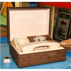 VINTAGE PHONE IN CASE