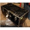Image 1 : STEAMER TRUNK 30 X 16 X 12