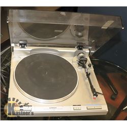 PIONEER TURNTABLE