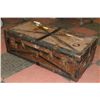 Image 1 : MILITARY TRUNK, 40.5"X21"X13".